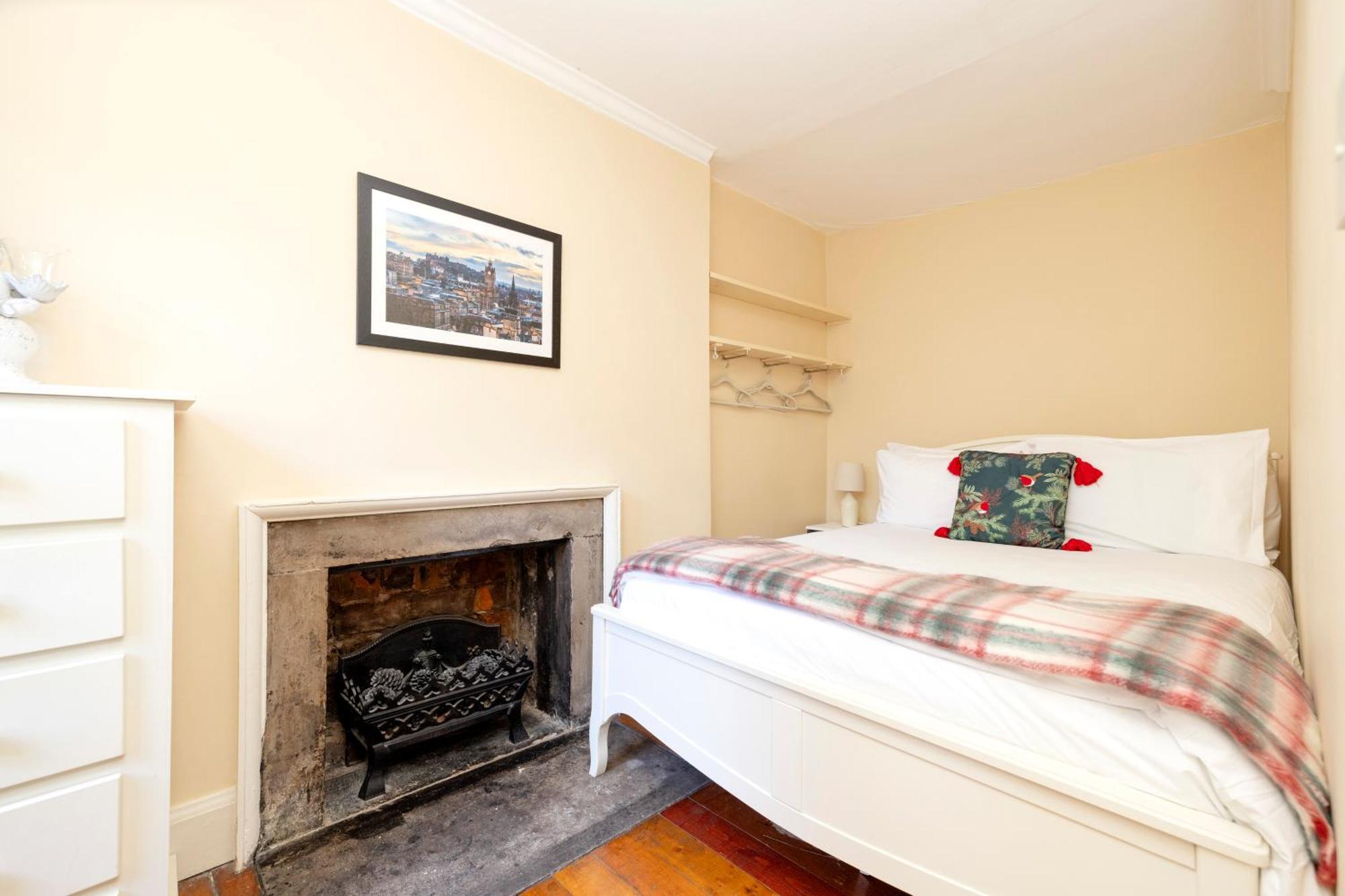 Joivy Beautiful Apartment, Private Garden, Calton Hill 爱丁堡 外观 照片