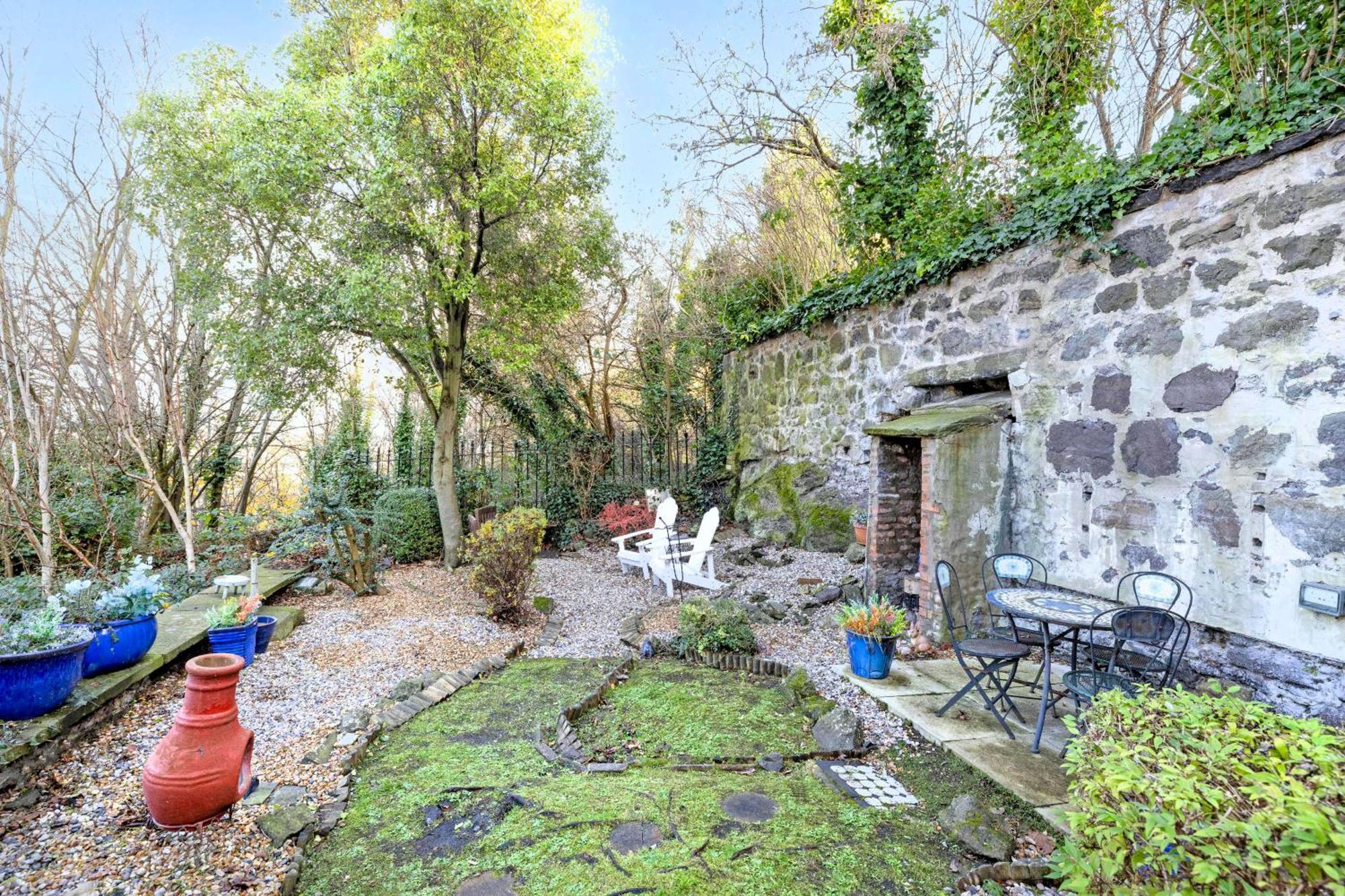 Joivy Beautiful Apartment, Private Garden, Calton Hill 爱丁堡 外观 照片