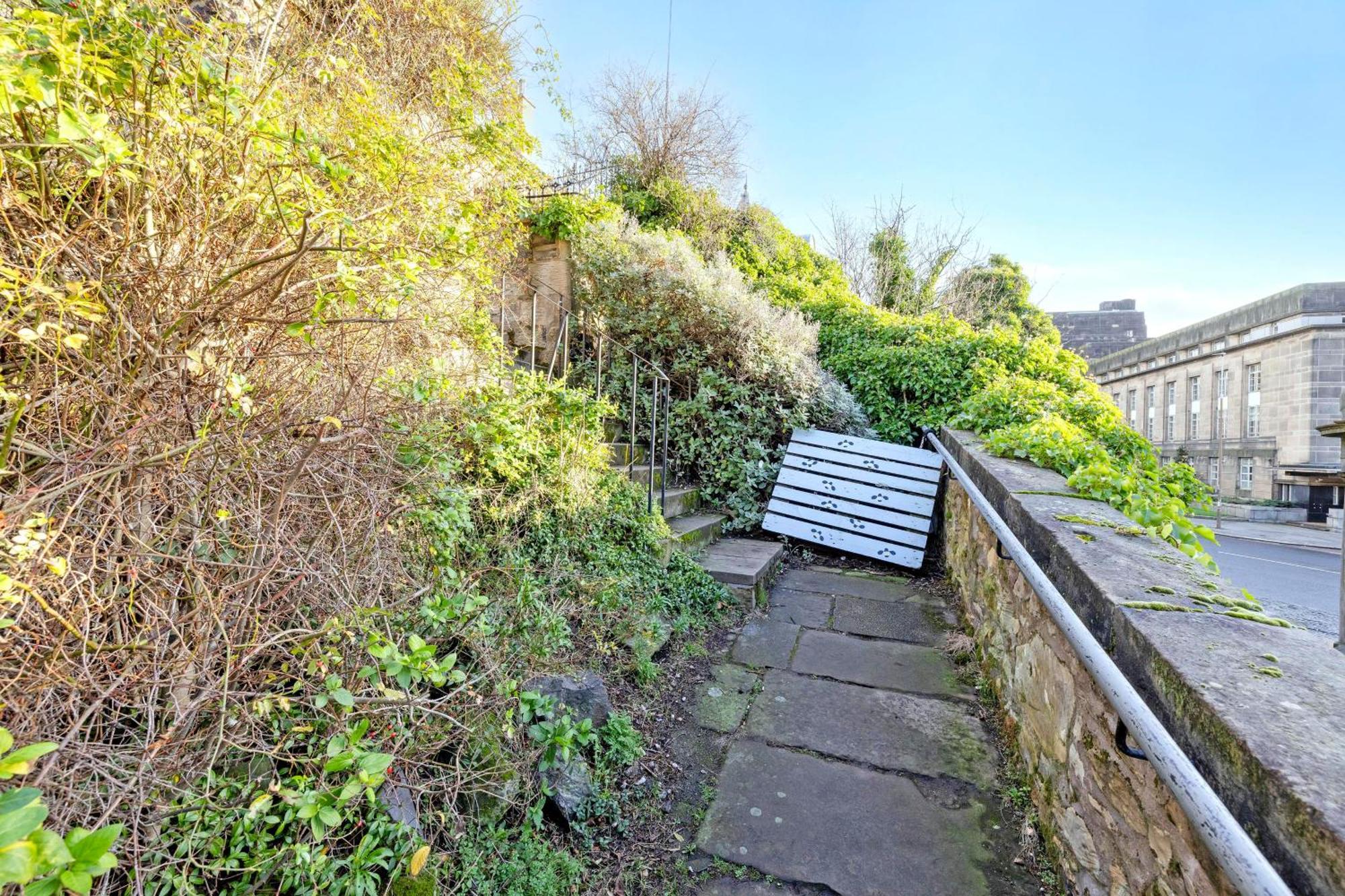 Joivy Beautiful Apartment, Private Garden, Calton Hill 爱丁堡 外观 照片