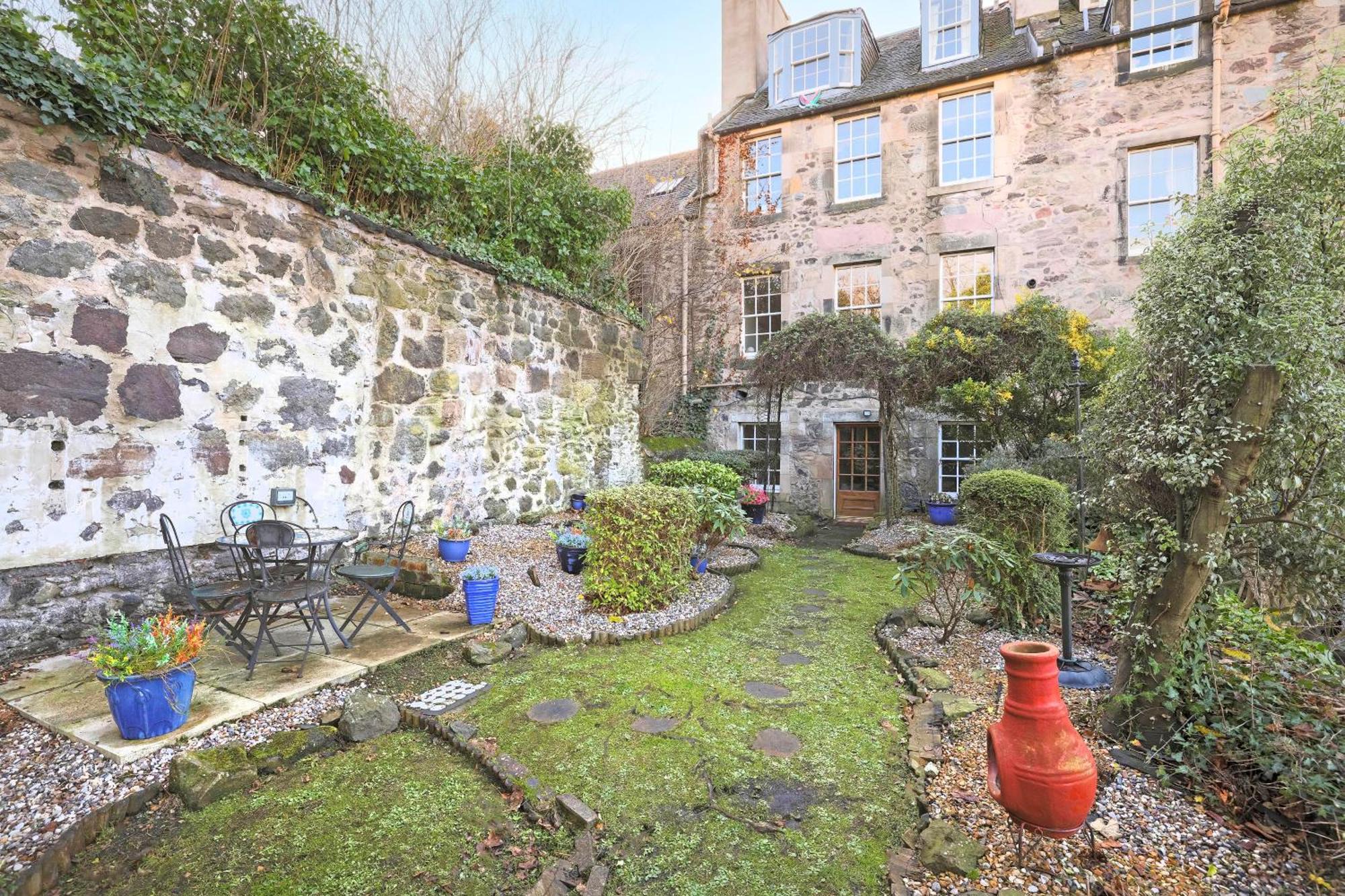 Joivy Beautiful Apartment, Private Garden, Calton Hill 爱丁堡 外观 照片