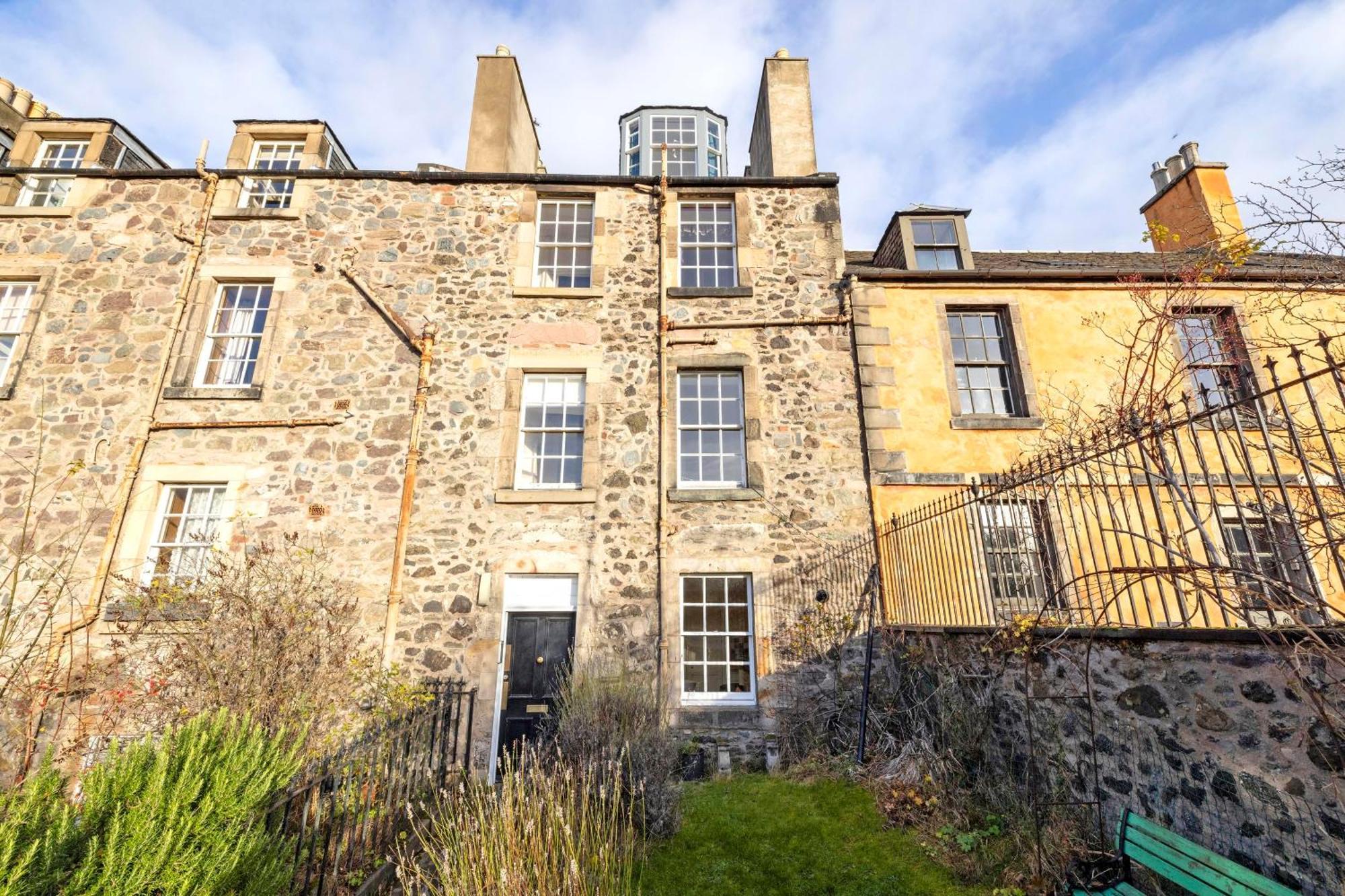 Joivy Beautiful Apartment, Private Garden, Calton Hill 爱丁堡 外观 照片