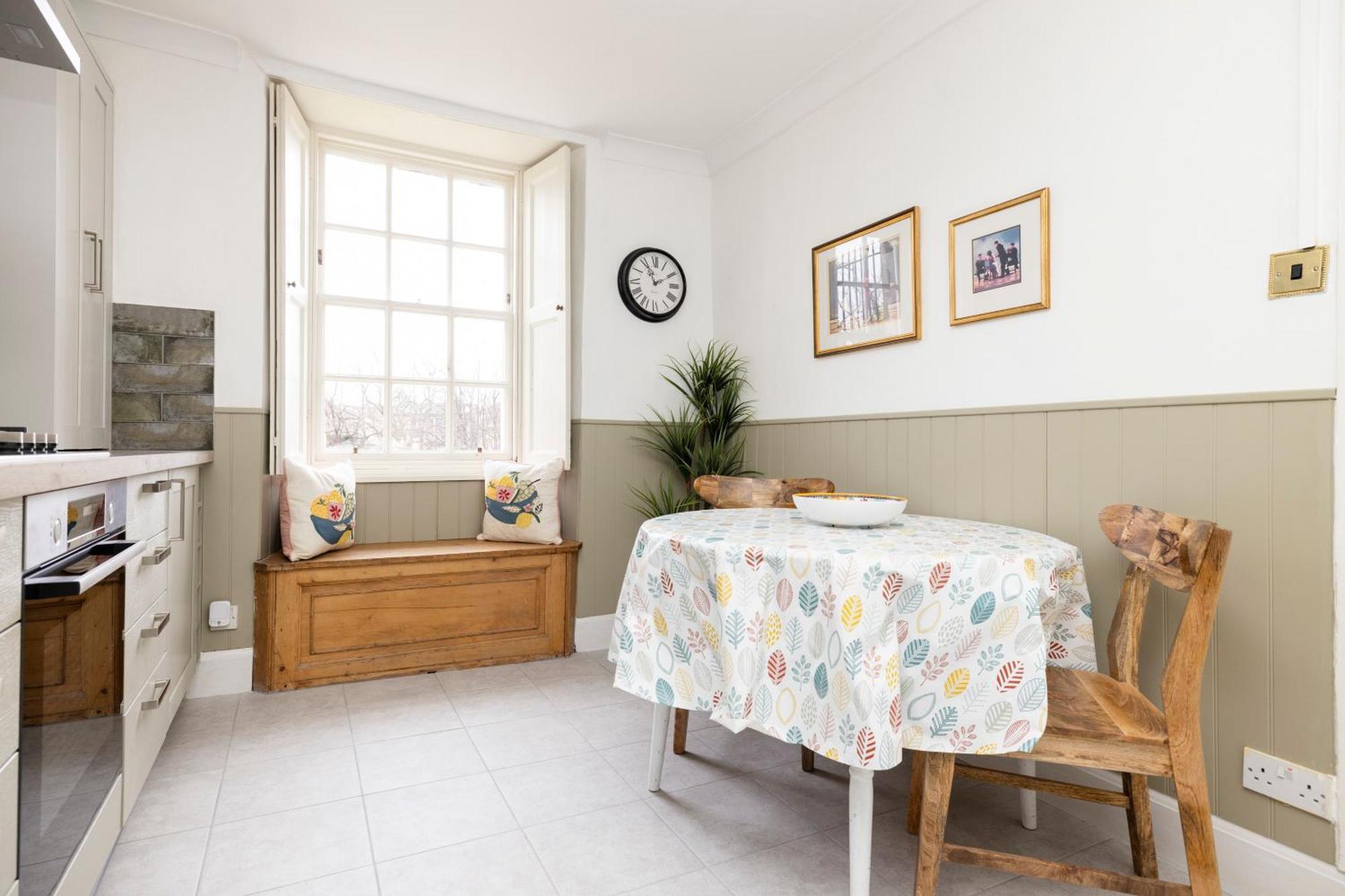Joivy Beautiful Apartment, Private Garden, Calton Hill 爱丁堡 外观 照片